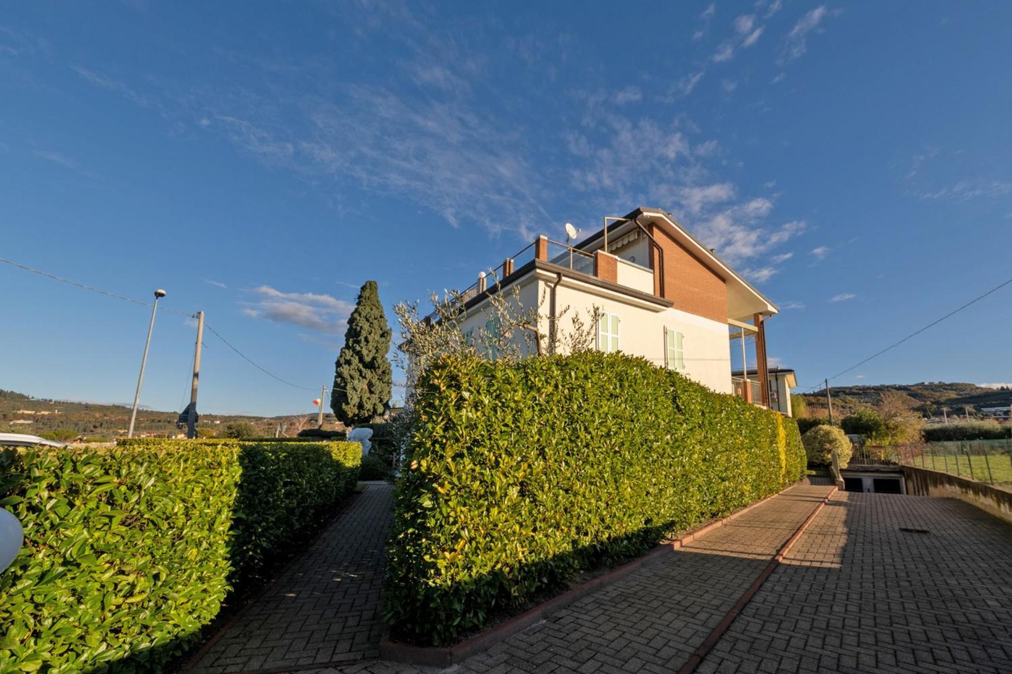Apartmentsgarda - Rosa Chiare Bardolino Buitenkant foto